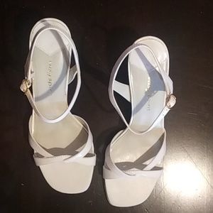 Womens shoes/heels